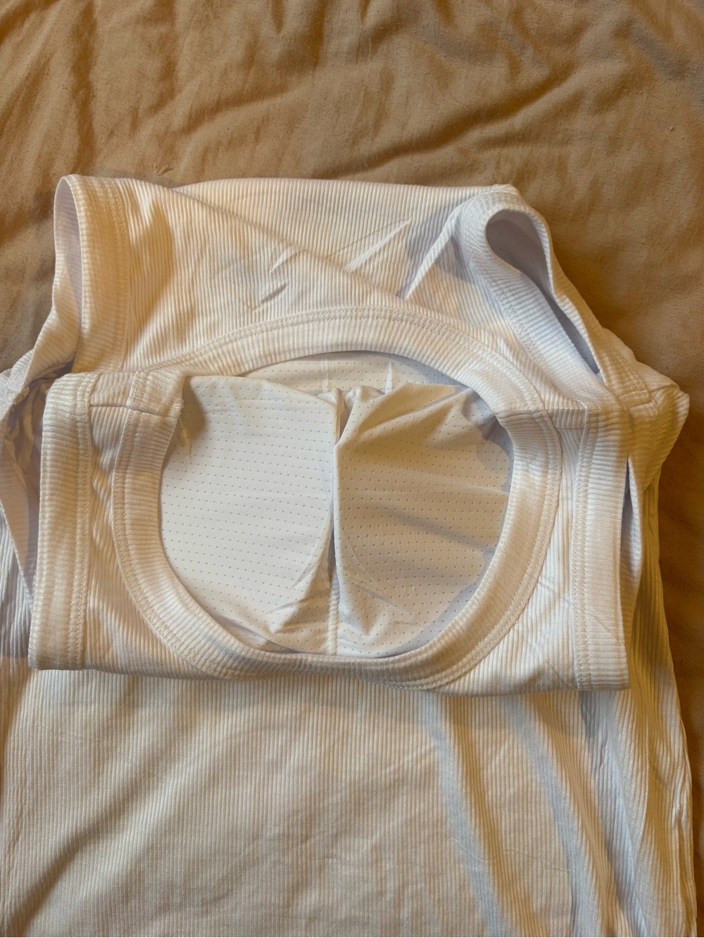 Classic White Ribbed Tank Top - Picture 3 of 4